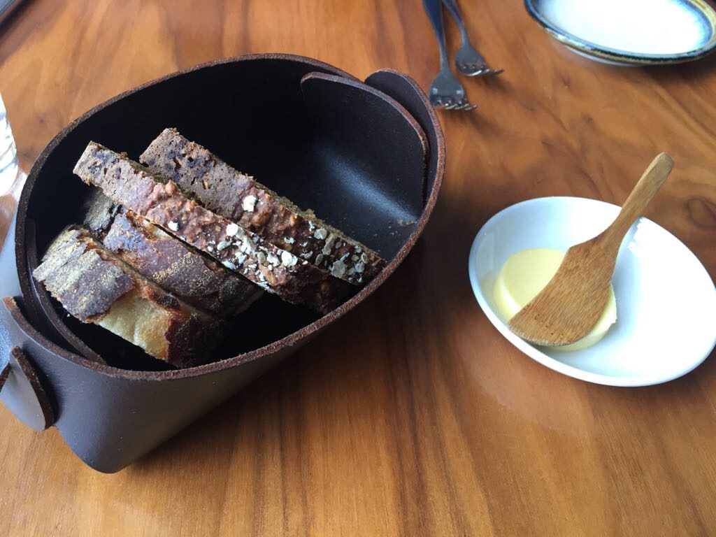 Restaurant Review The Pig’s Ear in Dublin Live from a Lounge