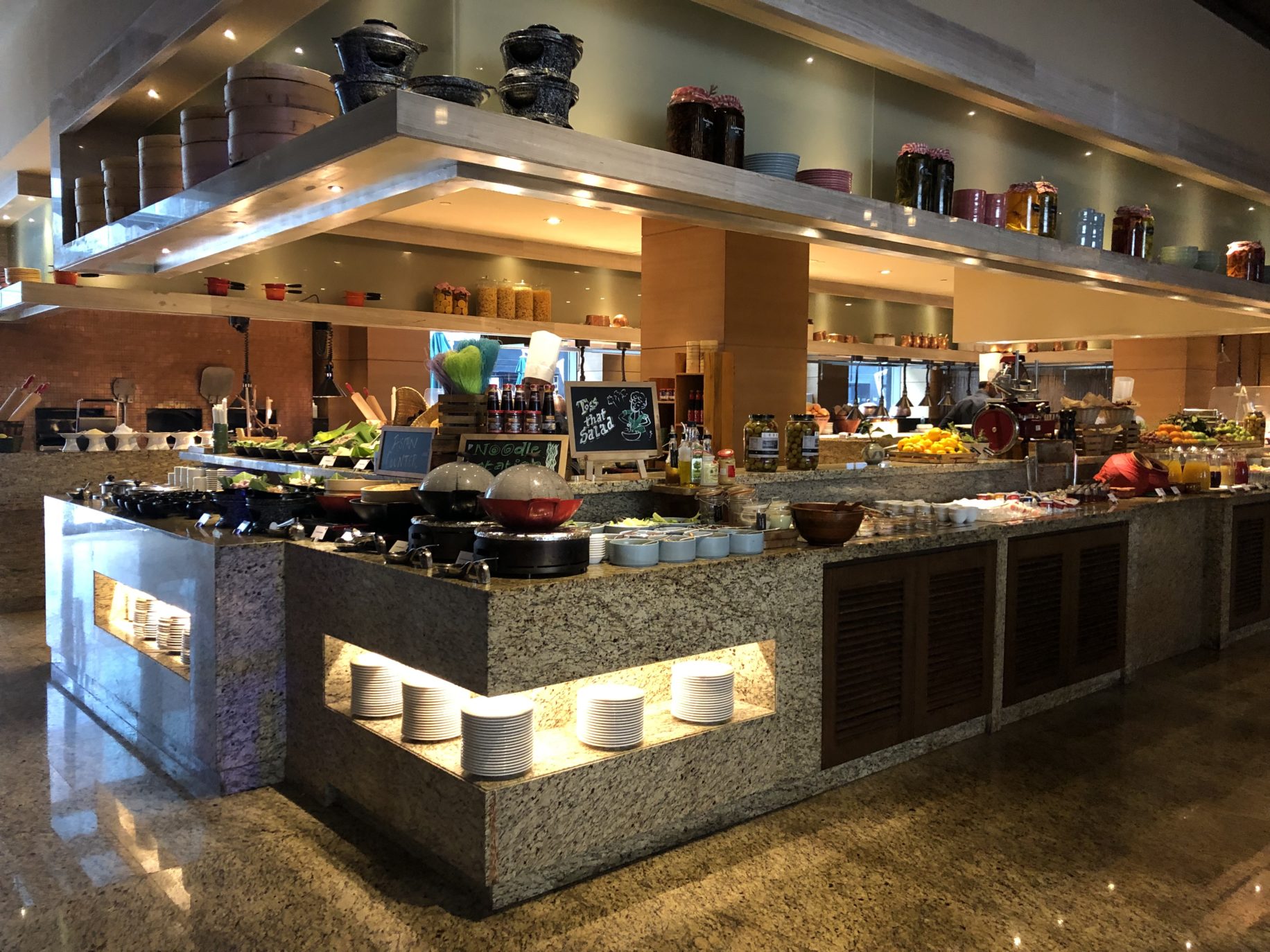 Review: Sheraton Grand Bengaluru Whitefield Hotel - Live from a Lounge