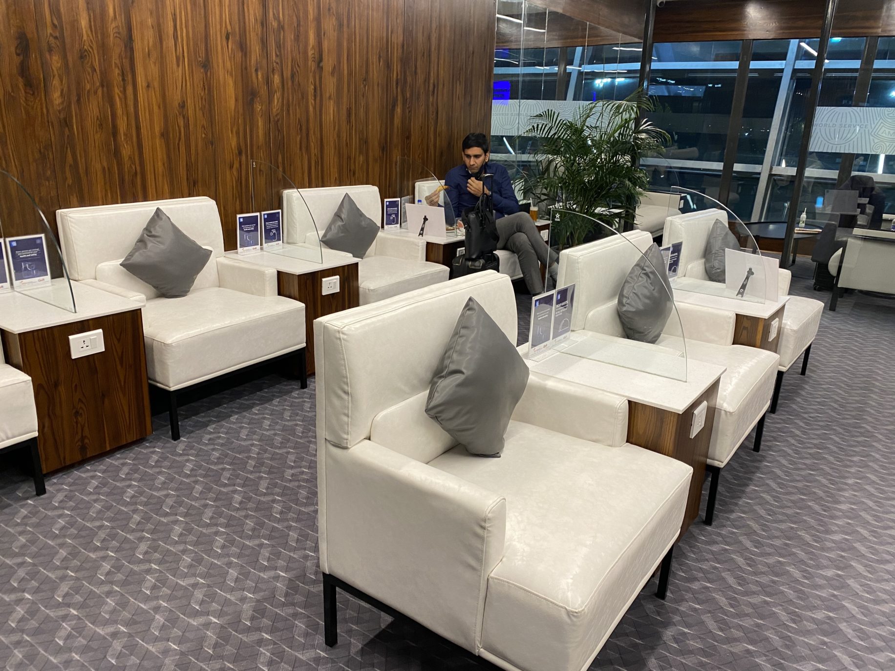 Review The Centurion Lounge Delhi International Airport (T3 Domestic