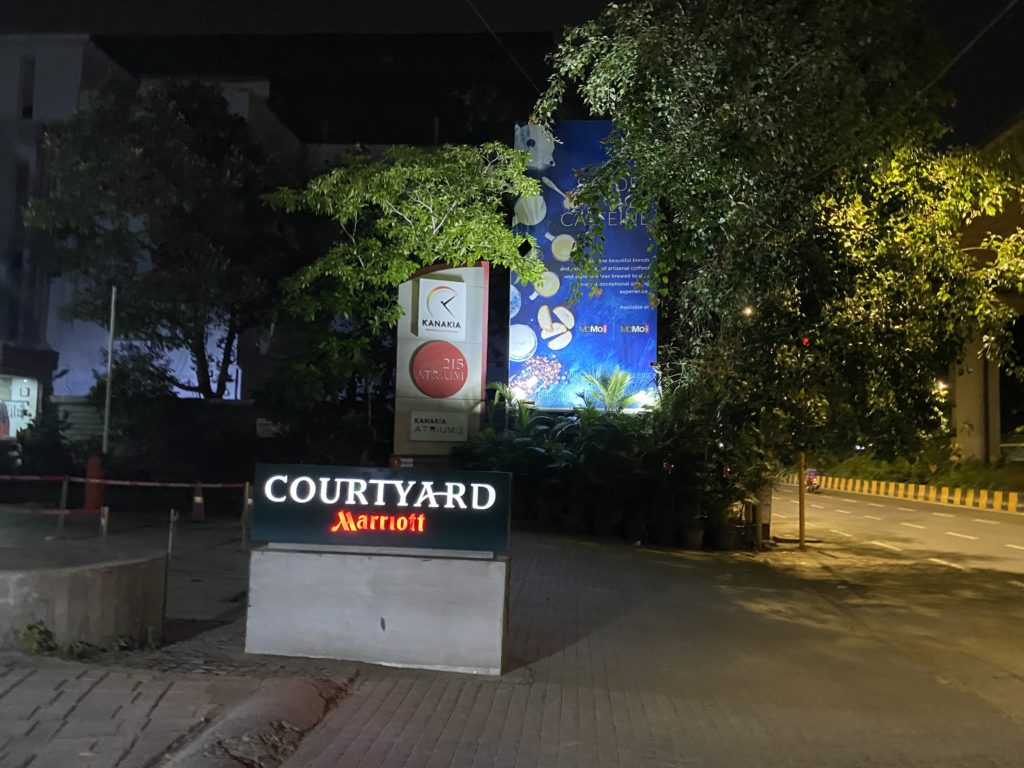 My stay at the Courtyard by Marriott Mumbai International Airport: 5-star  service at a 4-star property! Live from a Lounge