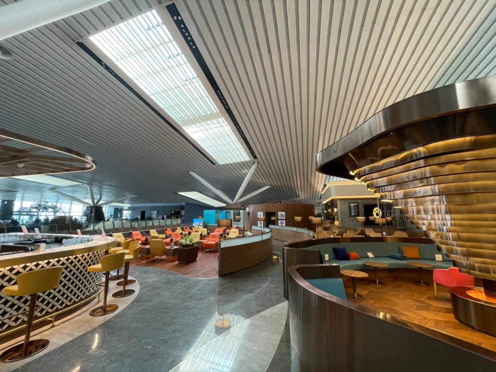 bengaluru-airport-gets-second-airport-lounge-on-domestic-pier-live