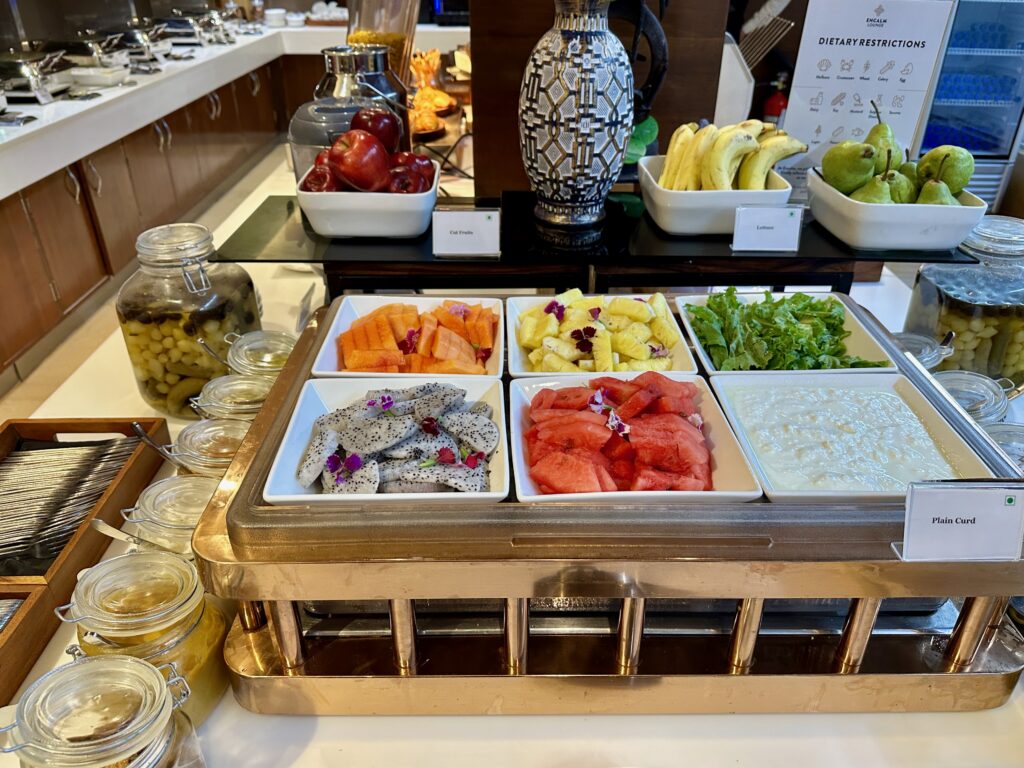 a buffet with different types of fruit