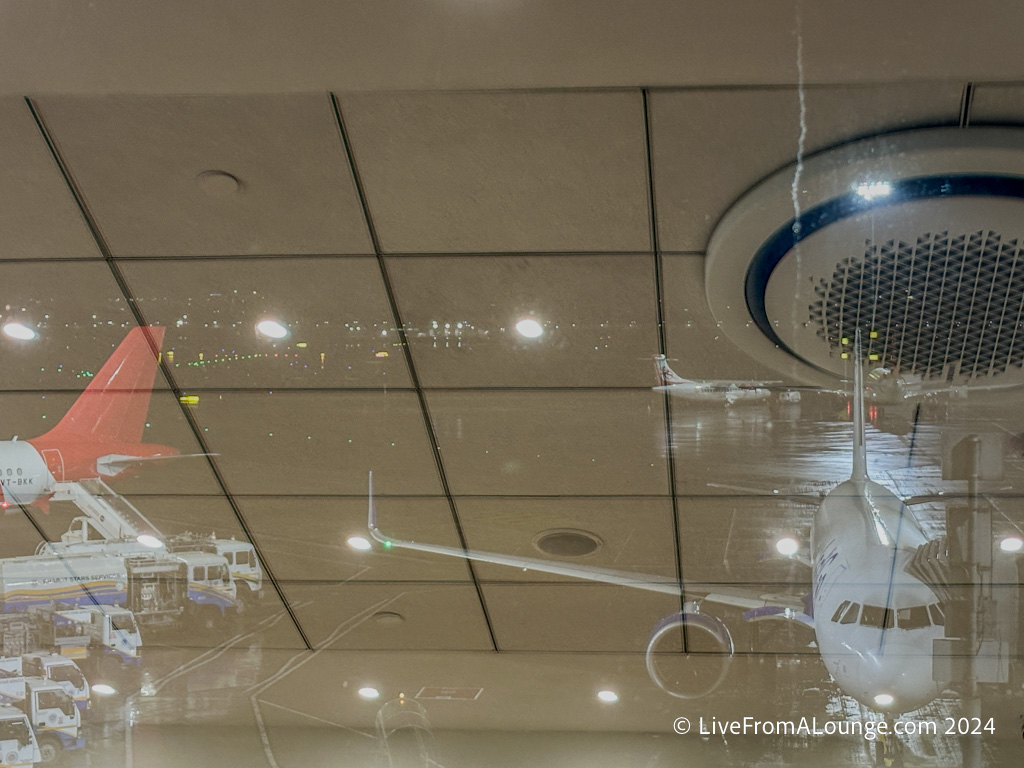 a reflection of airplanes in a ceiling